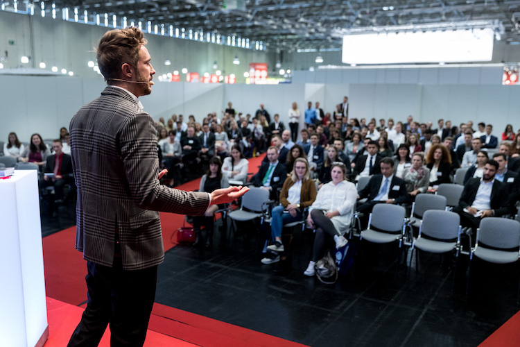 Keynote Speaker Deutsch