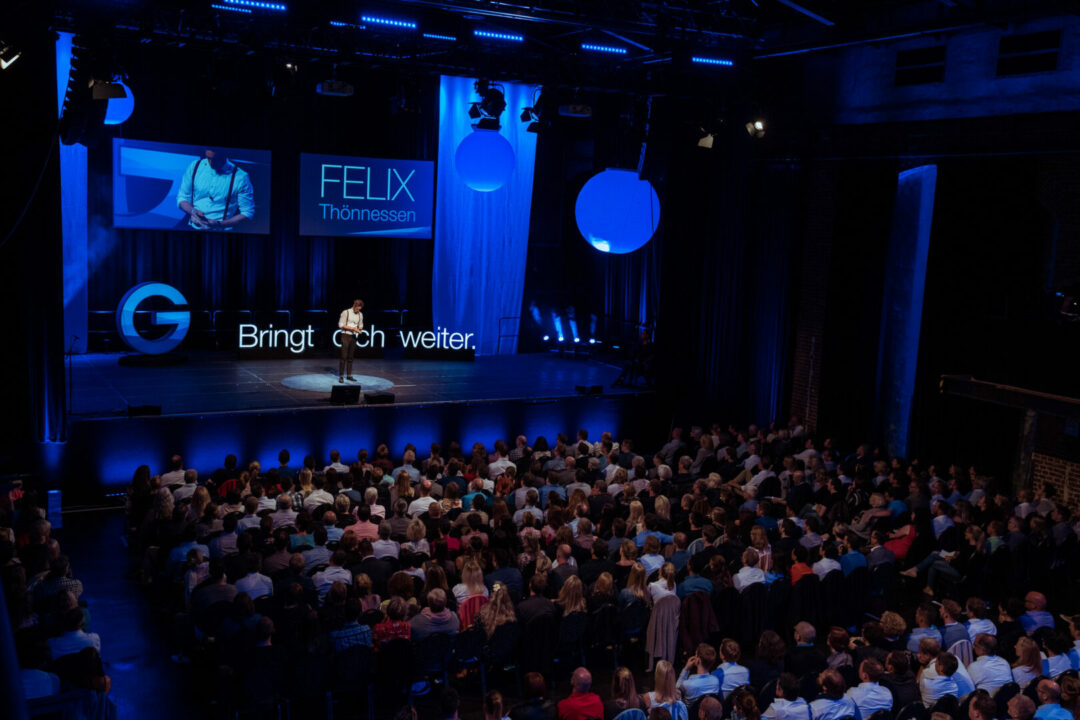 Premium Speaker auf der Bühne