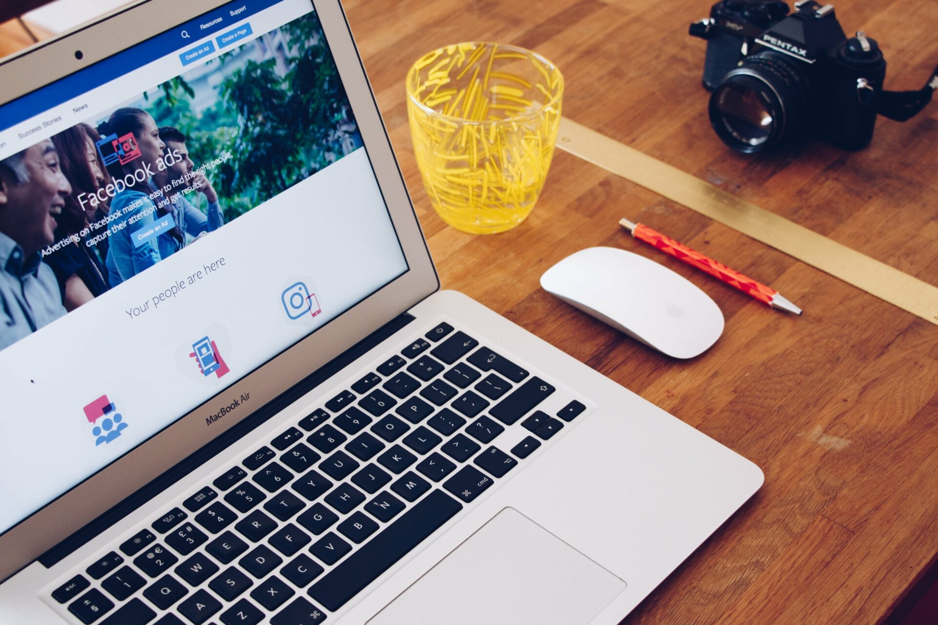 Wie funktionieren Facebook Ads? Das erklären wir dir in diesem Blogartikel